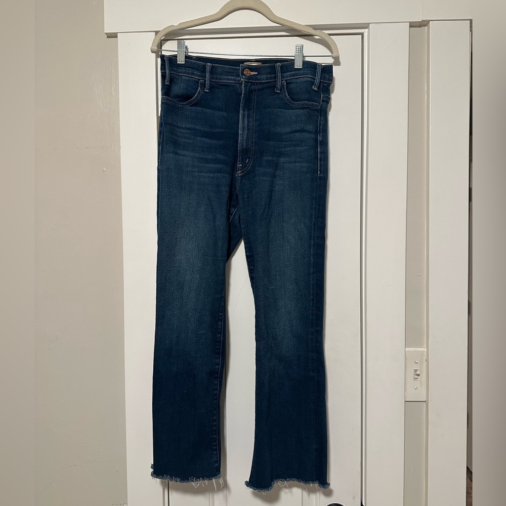 MOTHER Denim Hustler Ankle Fray Jeans in color Home Movies